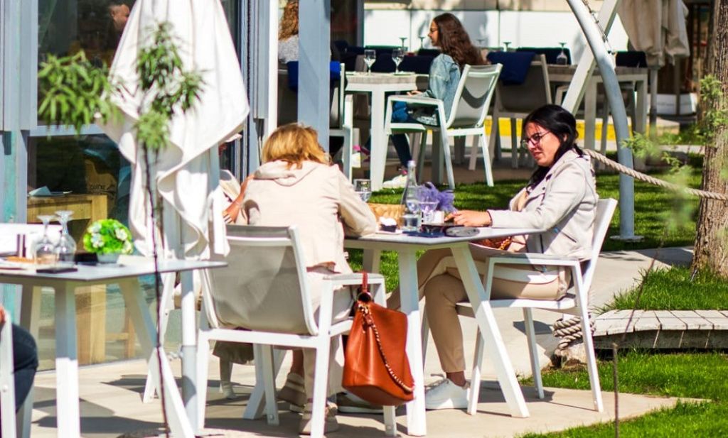 Cunoscutul restaurant Golful pescarilor le pregătește o surpriză celor care vin pe litoral. Nivel - Imagine 7