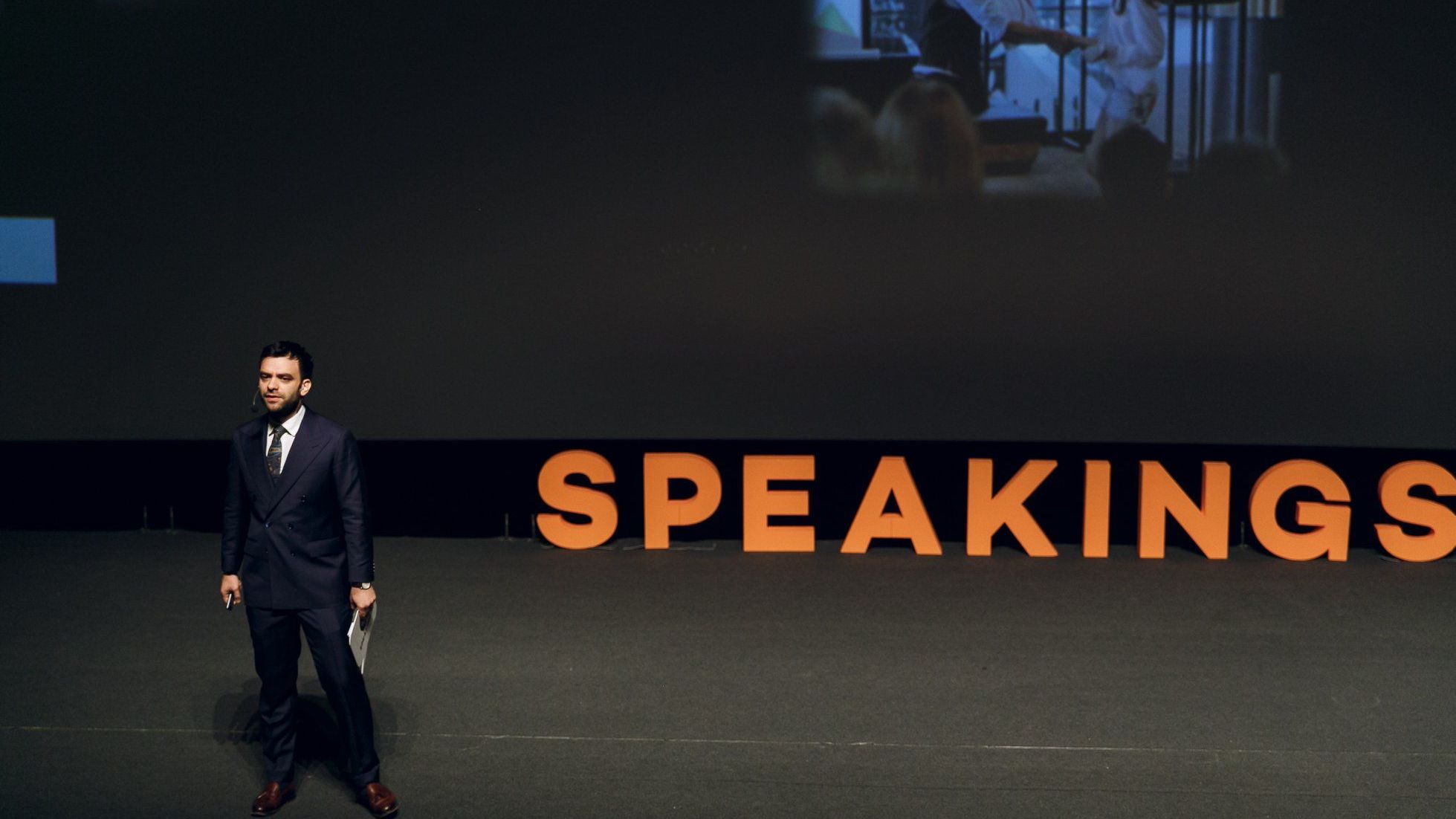 Abilitatea de a vorbi in public, o arma secreta sau un instrument pentru cei care vor sa ramana relevanti pe piata muncii?