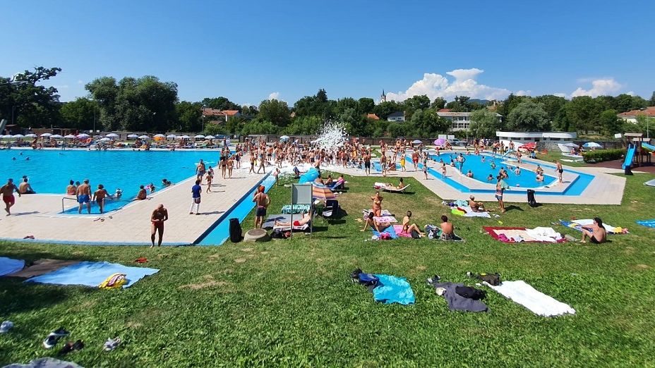 FOTO: Cum arată cele mai ieftine ștranduri din România, dar și cele mai scumpe