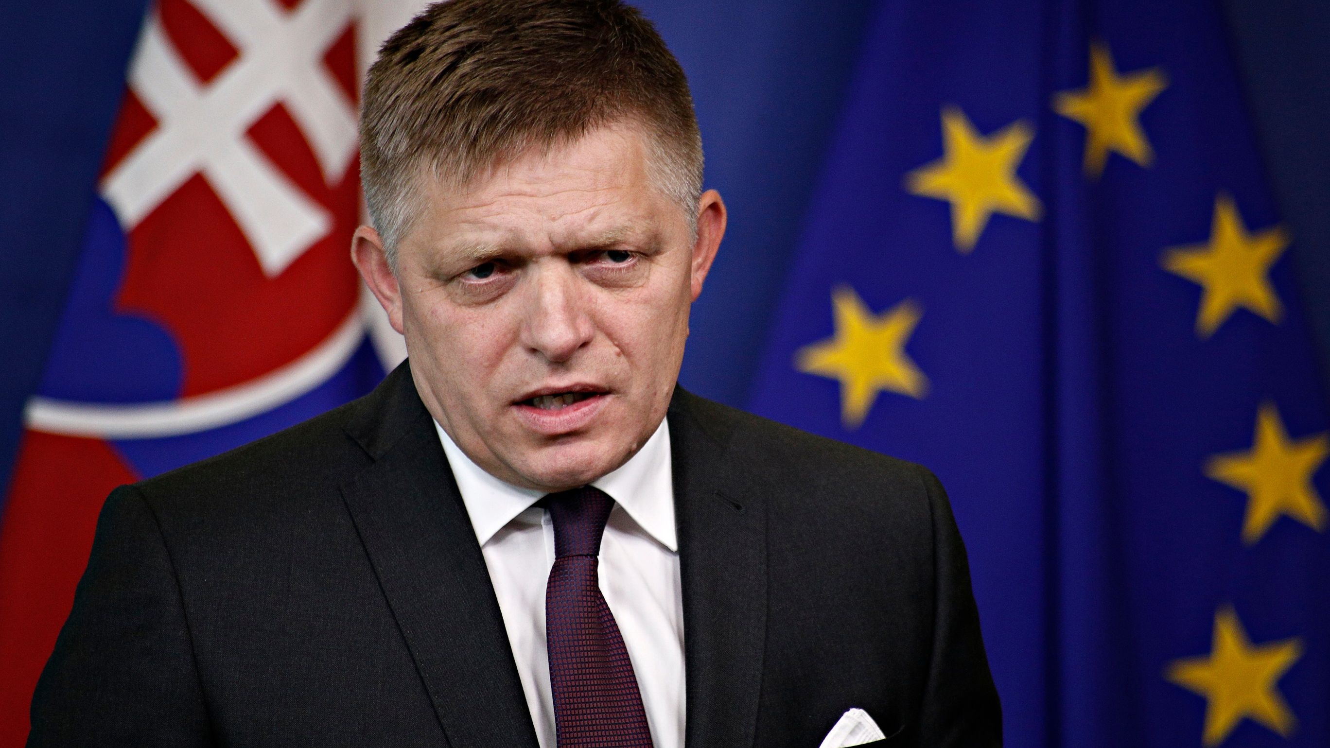 Premierul Slovaciei, rănit în urma unui atac armat