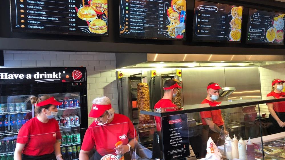 DAbo Doner deschide primul restaurant românesc de fast-food din Londra