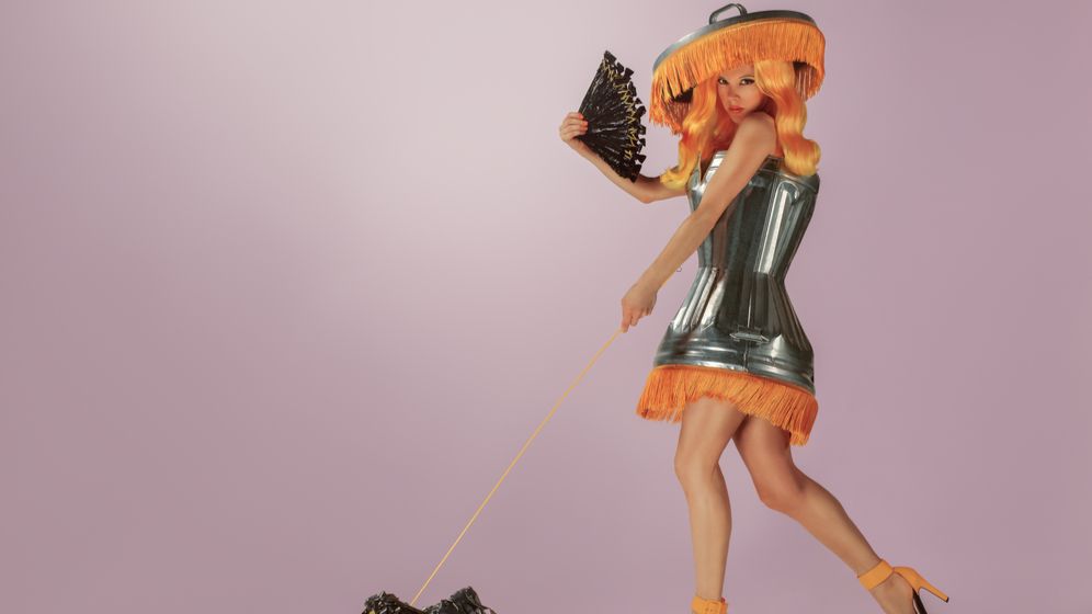 În Suedia au apărut sexy-coșurile de gunoi. Voci lascive de femei te îndeamnă să arunci gunoiul și îți mulțumesc