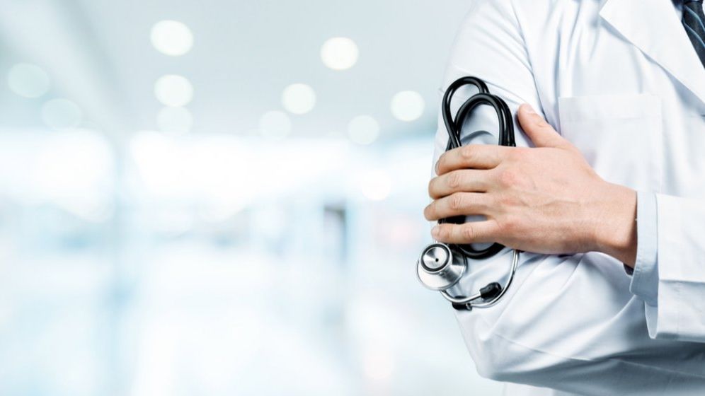 Personalul sanitar încadrat fără concurs pe perioada stării de alertă rămâne pe post