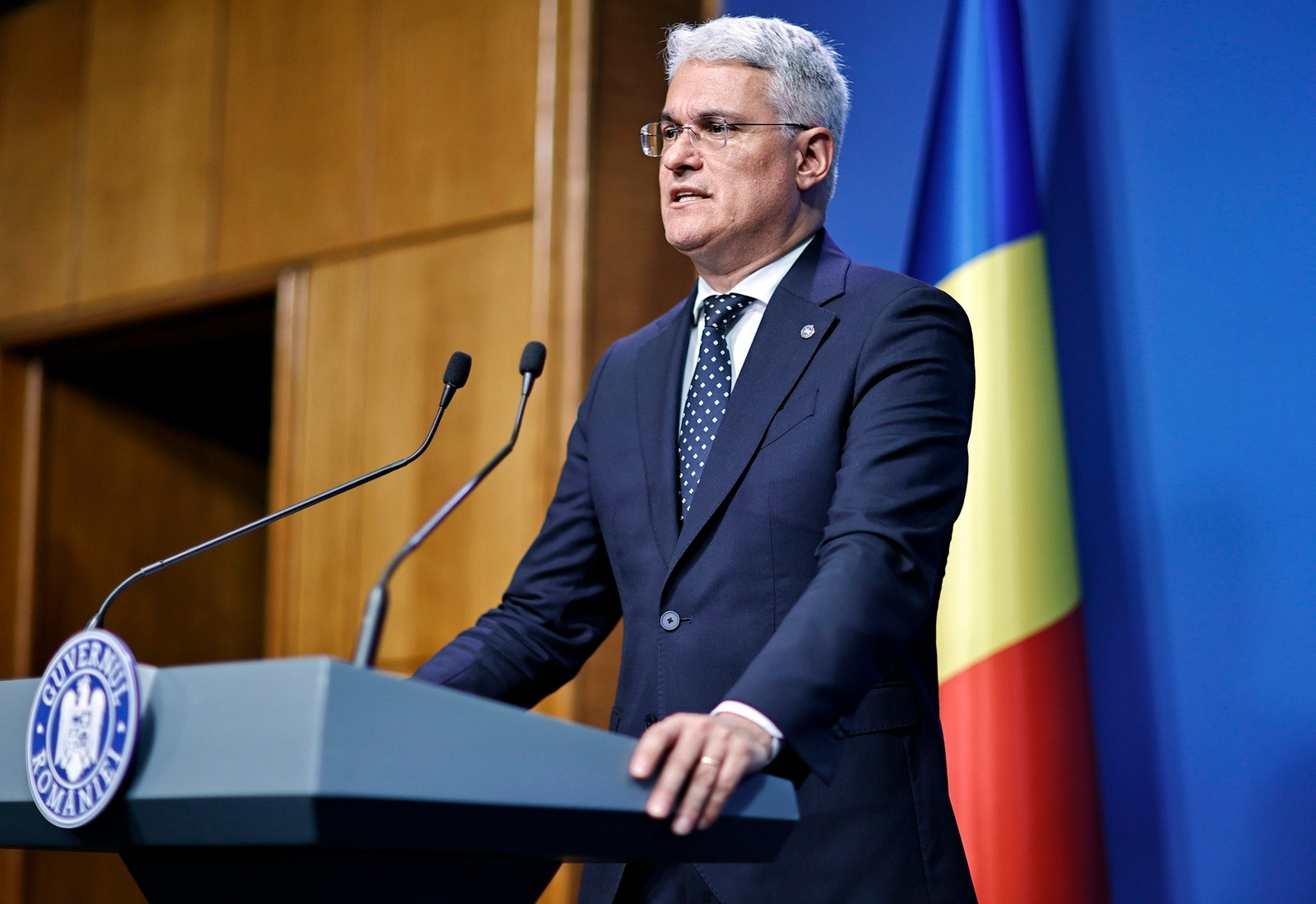 Noua lege a salarizării. Scad sau nu salariile bugetarilor? Explicațiile lui Dragoș Pîslaru în plin val de proteste
