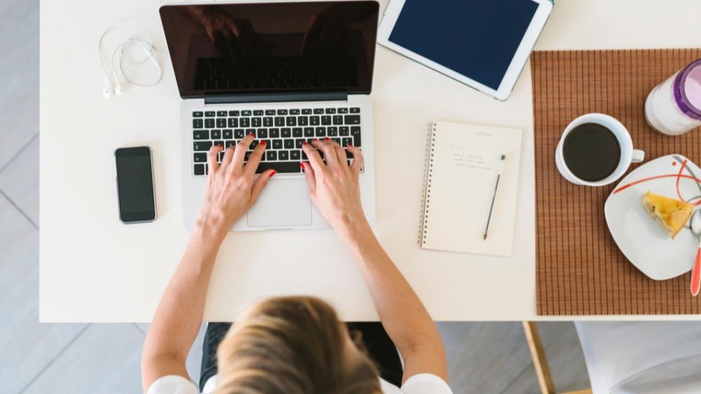 Raport BestJobs: 2021 a adus salarii mai mari pe piața muncii din România și cu 25% mai multe joburi