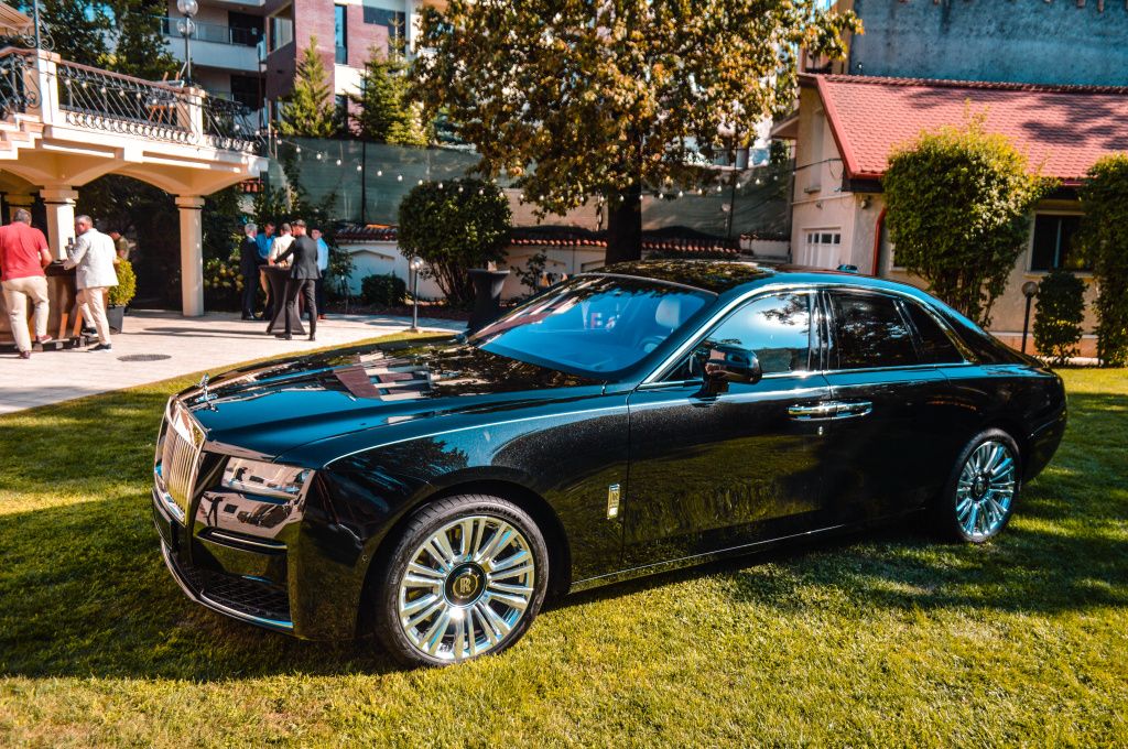 GALERIE FOTO | Rolls-Royce deschide un showroom în București - Imagine 24