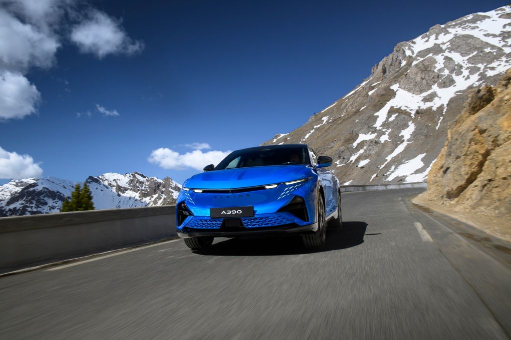 [FOTO] Alpine prezintă un crossover electric de aproape 80.000 de euro, rival pentru Porsche - Imagine 9