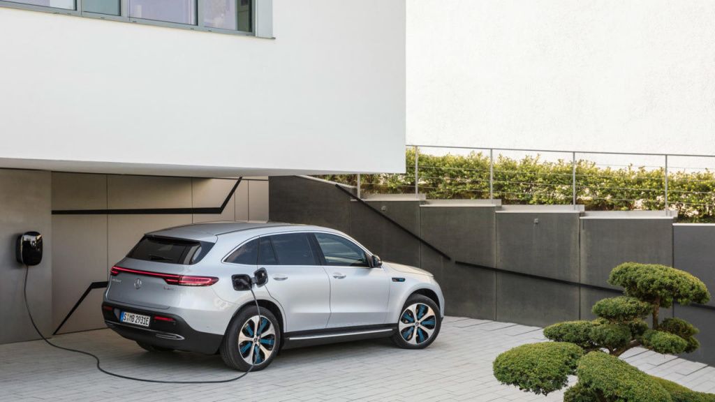 Mercedes-Benz EQC - Imagine 9