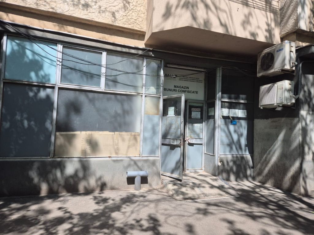 FOTO | În excursie la magazinul ANAF din București: Cum arată și cât costă marfa. Fiscul nu ac - Imagine 3