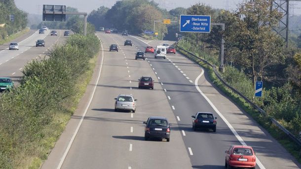 Constructorii anticipeaza o scadere a vanzarilor de masini in Europa cu 1% in 2019: principala cauza este iesirea Marea Britanii din UE