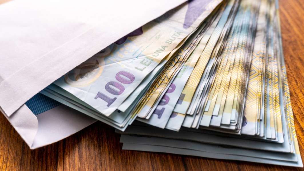 Statul speră să încaseze măcar 9 mld. lei de la românii dornici să fie iertați de datorii