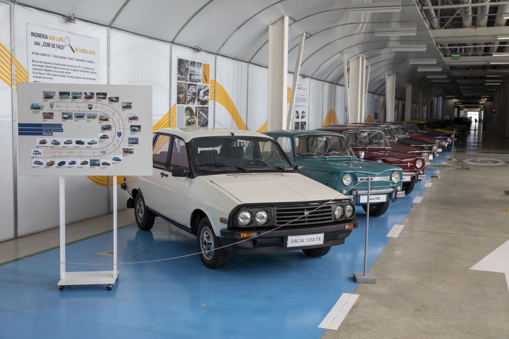 [FOTO] Colecția Dacia de care puțini știu: Cum arată "žmuzeul" de la Titu - Imagine 2