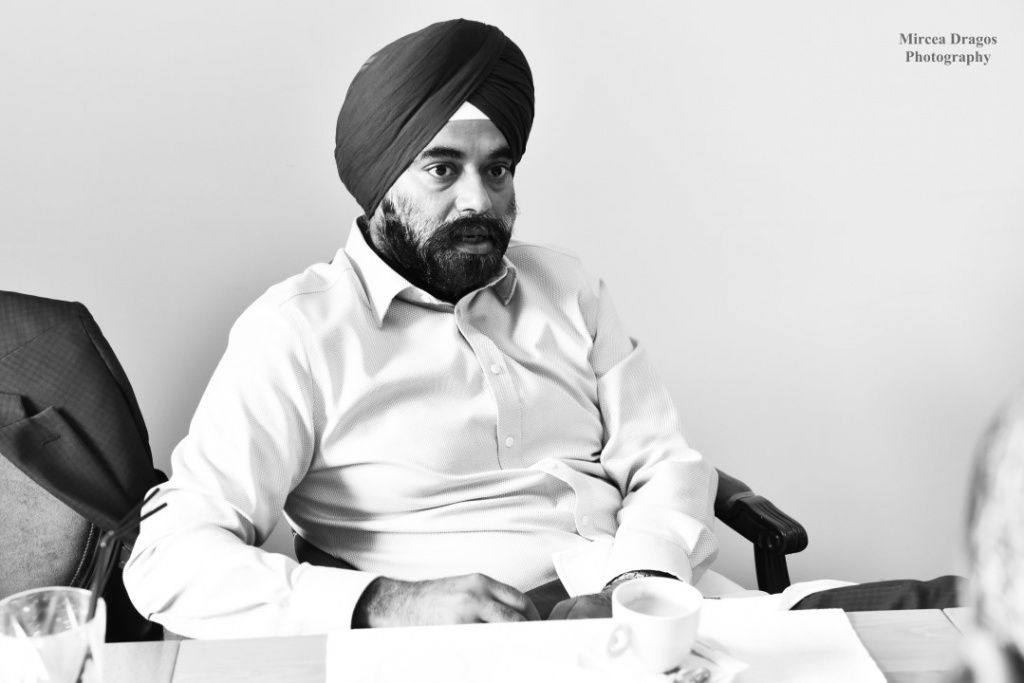 Ravinder Takkar - Imagine 8
