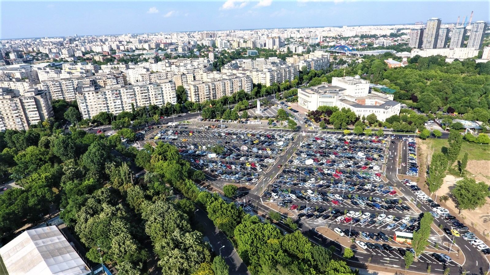 Primarul Sectorului 4 îndeamnă la folosirea parcărilor publice. Cât costă parcarea