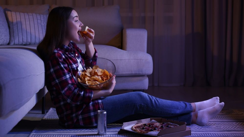 Trecerea la ora de vară determină schimbări în preferințele din farfurie. Ce alimente recomandă nutriționiștii și care trebuie evitate