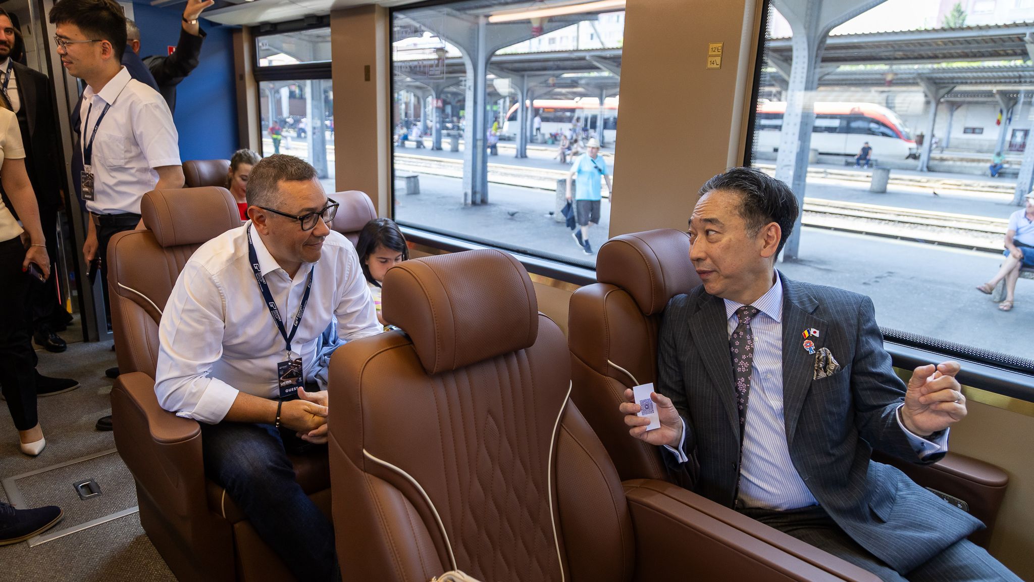 GALERIE FOTO | Cum arată trenul 100% românesc, primul automotor produs în România după 80 de ani