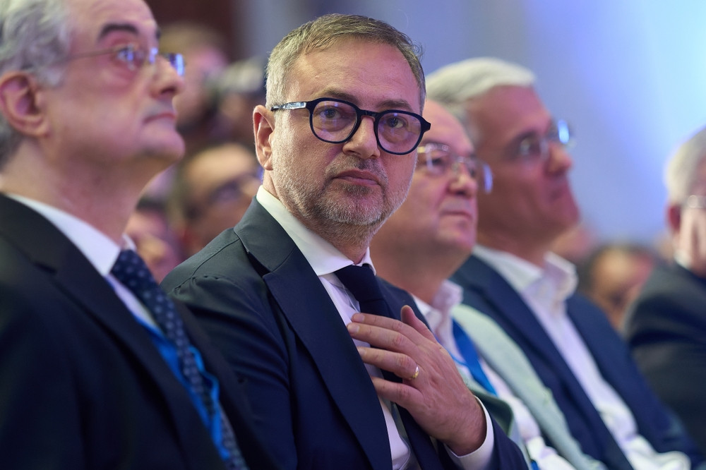 Motreanu acuză PSD că pune în pericol un miliard de euro din PNRR: Fuga de responsabilitate a devenit un reflex