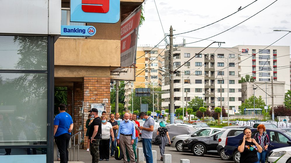 Programările pentru sucursalele BCR se prelungesc pe toată durata în care acestea sunt deschise