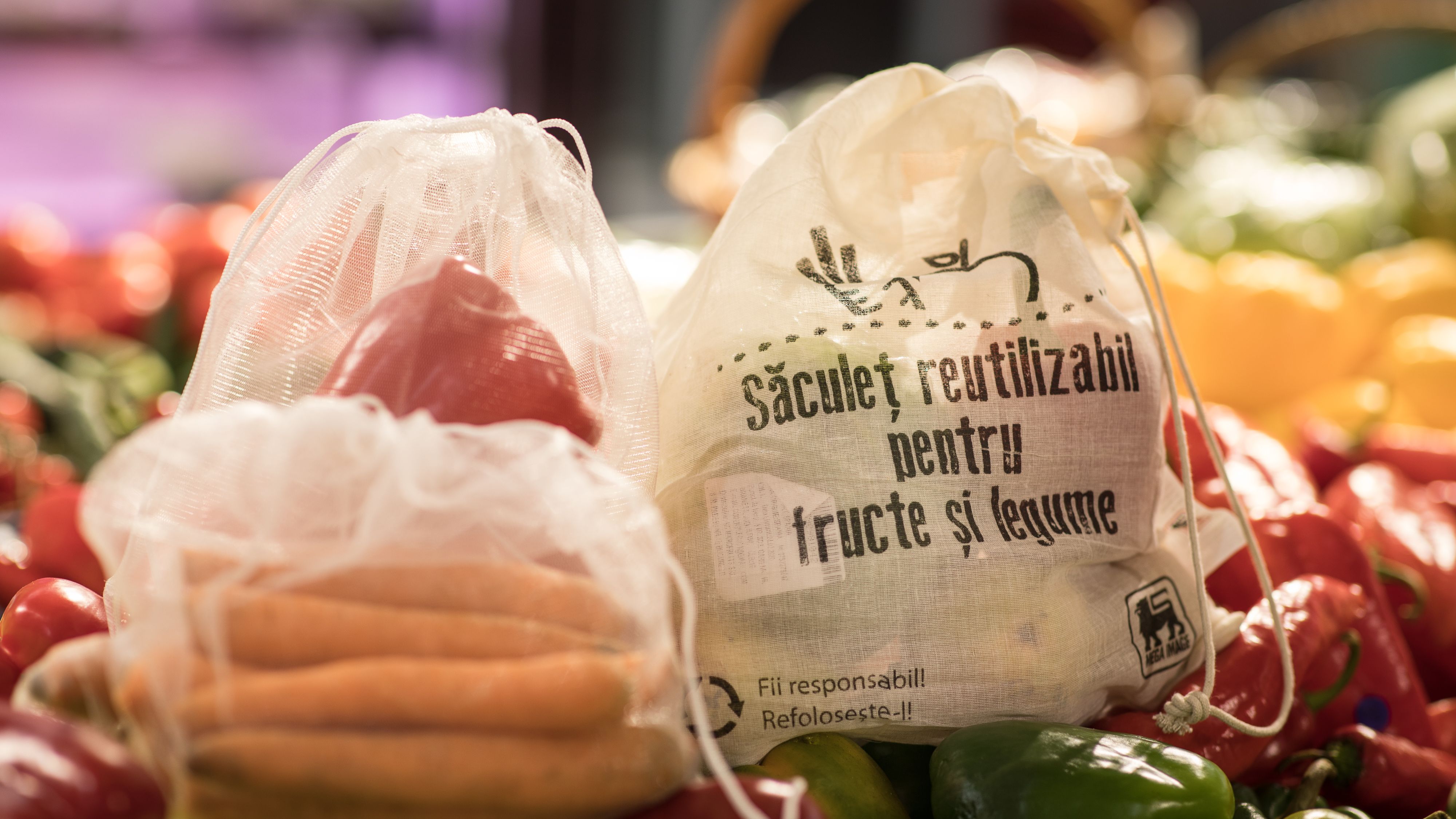 Mega Image donează alimente și produse de igienă spitalelor din București aflate în prima linie în lupta cu COVID-19