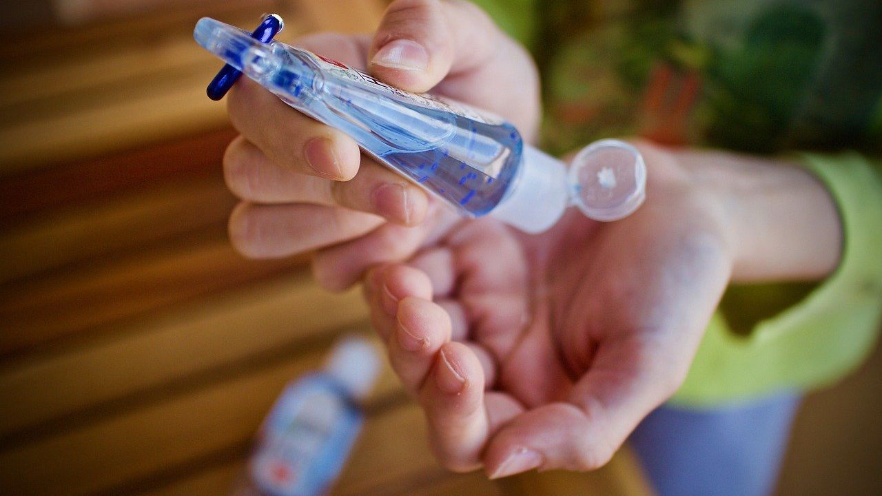 Pasteur Filiala Filipești a început să producă geluri igienizante pentru uz uman