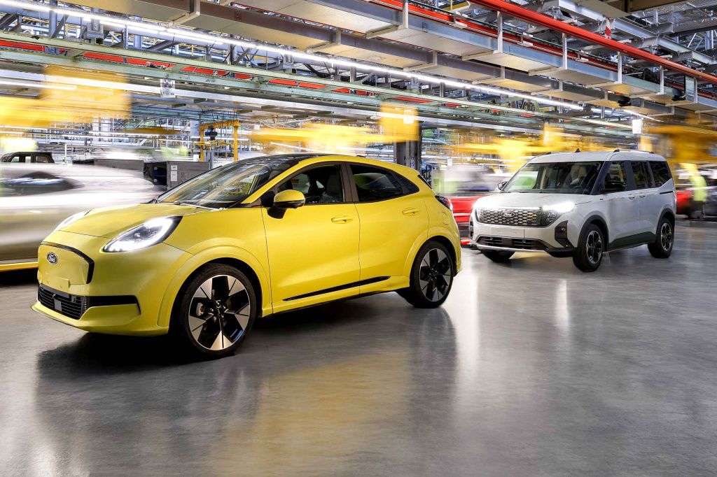 GALERIE FOTO | Ford Puma Gen-E, prima electrică făcută în România, a intrat în producție - Imagine 10