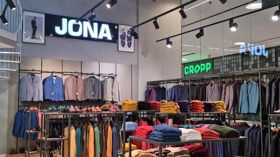 S-au deschis noi magazine de fashion, beauty și tehnologie în Mega Mall