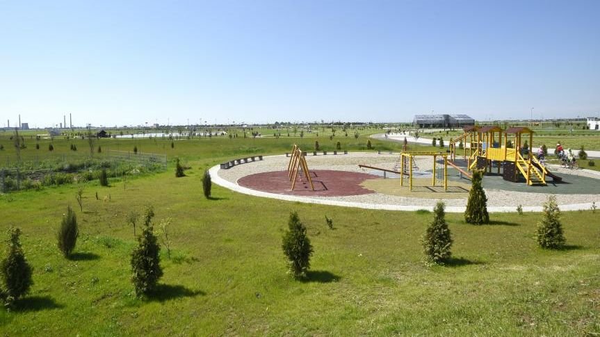 Reportaj: Cel mai mare parc din Ploiesti, in paragina la doua luni de la inaugurare