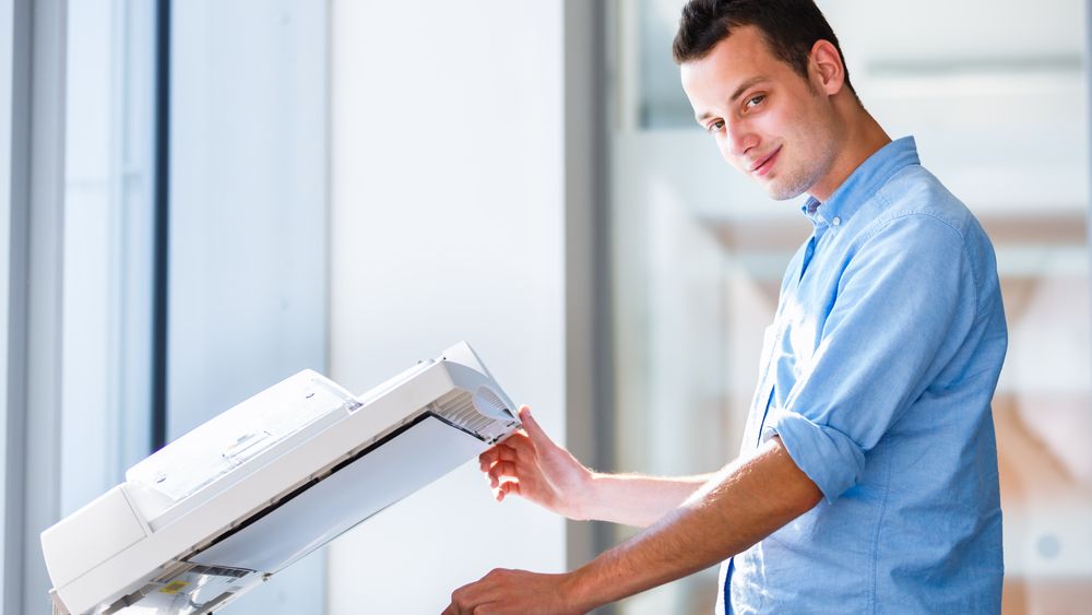 HR Deloitte: Poti sa inveti multe lucruri intr-un internship, chiar daca esti pus sa faci doar copii xerox