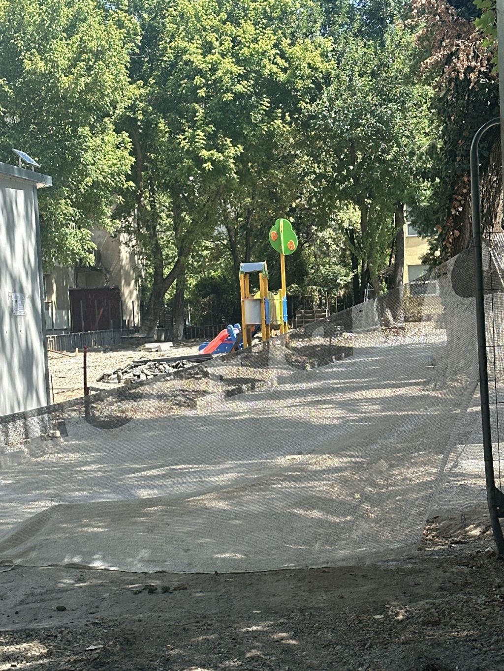 GALERIE FOTO | Cum arată locurile de joacă dărâmate verificate de ANPC în sectorul 2 - Imagine 10