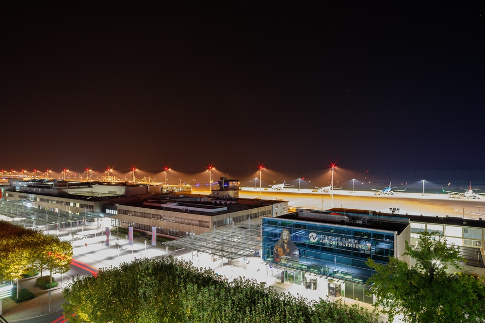 Alertă pe aeroportul din Nürnberg: zborurile, suspendate după observarea unei posibile drone