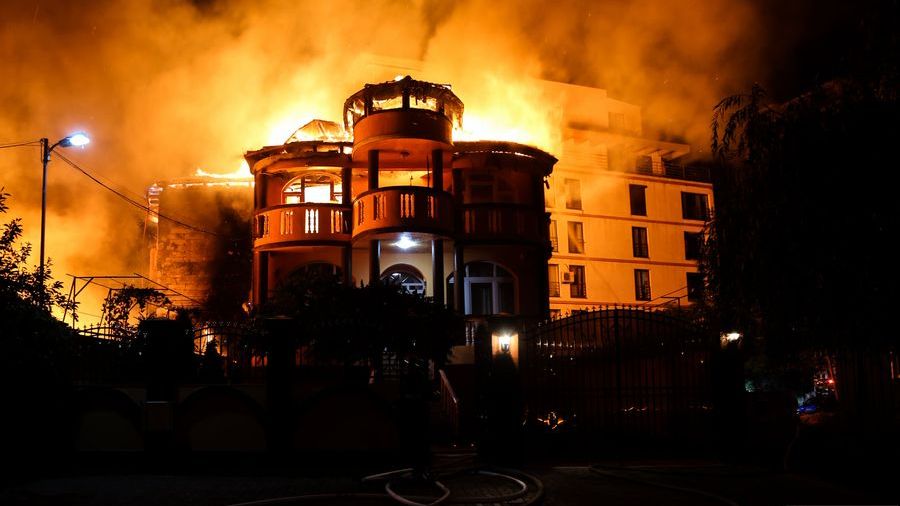 Incendiu de proporții în București