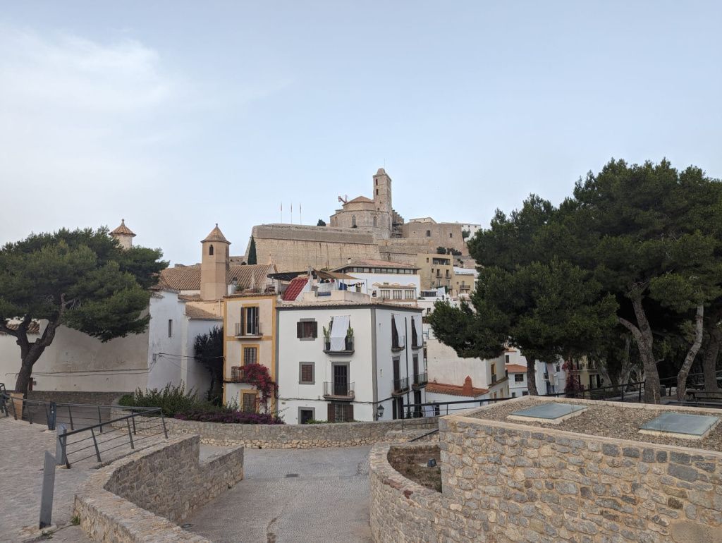 "Escapadă" la Ibiza: prețuri și imagini cu insula celor mai apreciate cluburi din lume - Imagine 19