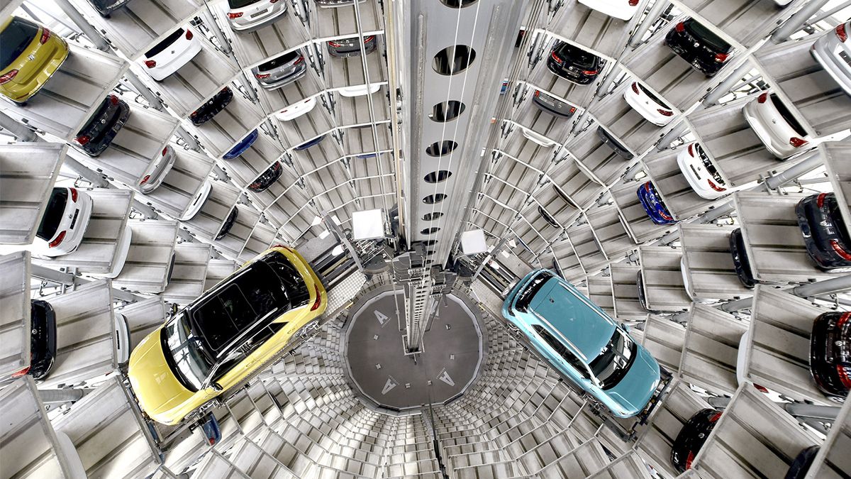 Ce trebuie să știi înainte de a cumpăra o mașină rulată dintr-un parc auto?