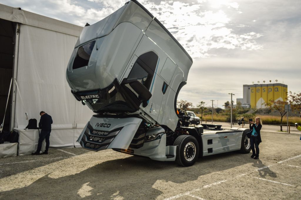 GALERIE FOTO | Iveco prezintă camionul 100% electric S-eWay - Imagine 19
