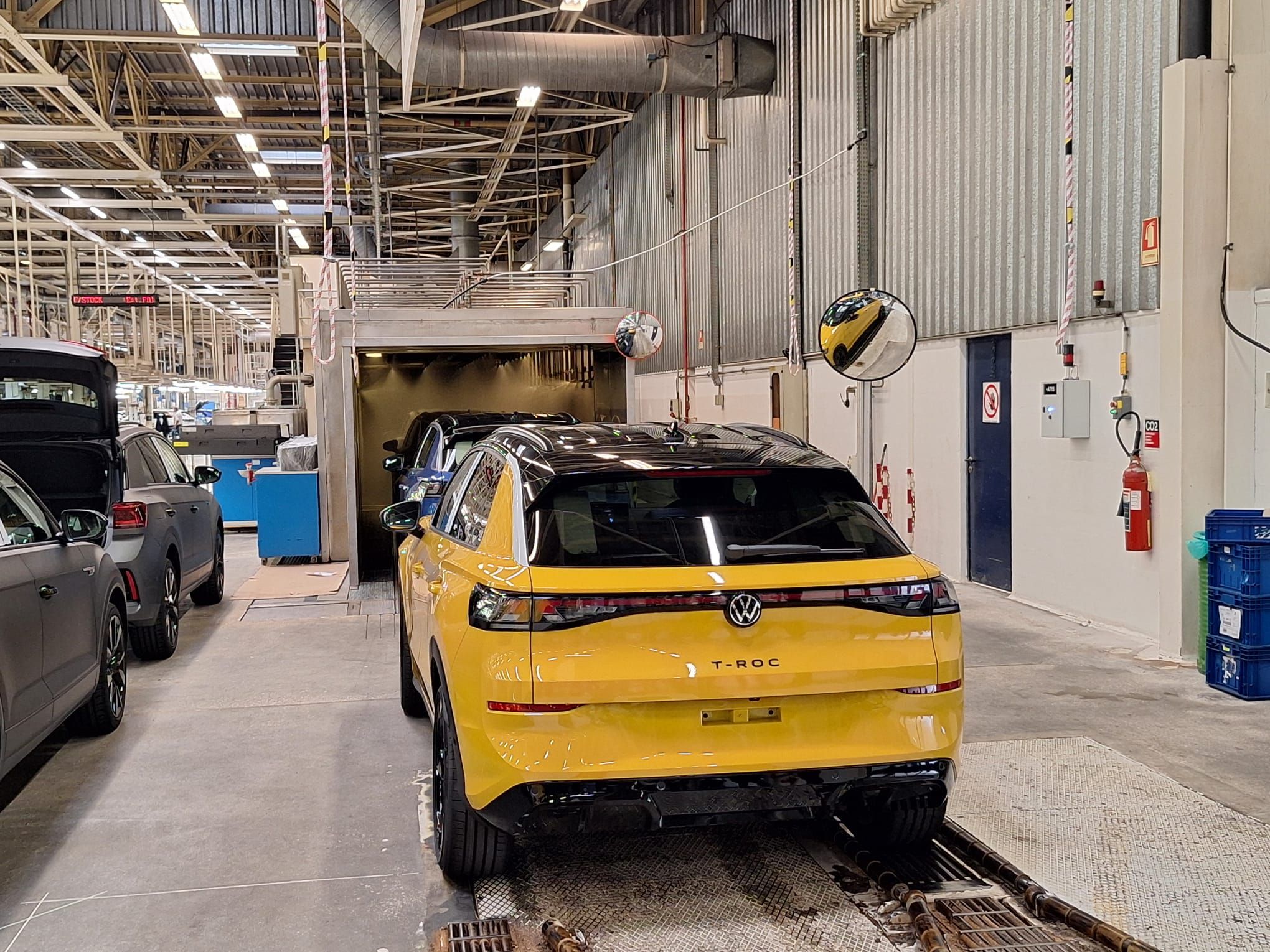 FOTO | Cum arată uzina Volkswagen Autoeuropa din Portugalia, locul unde se produce SUV-ul T-Roc - Poza 4