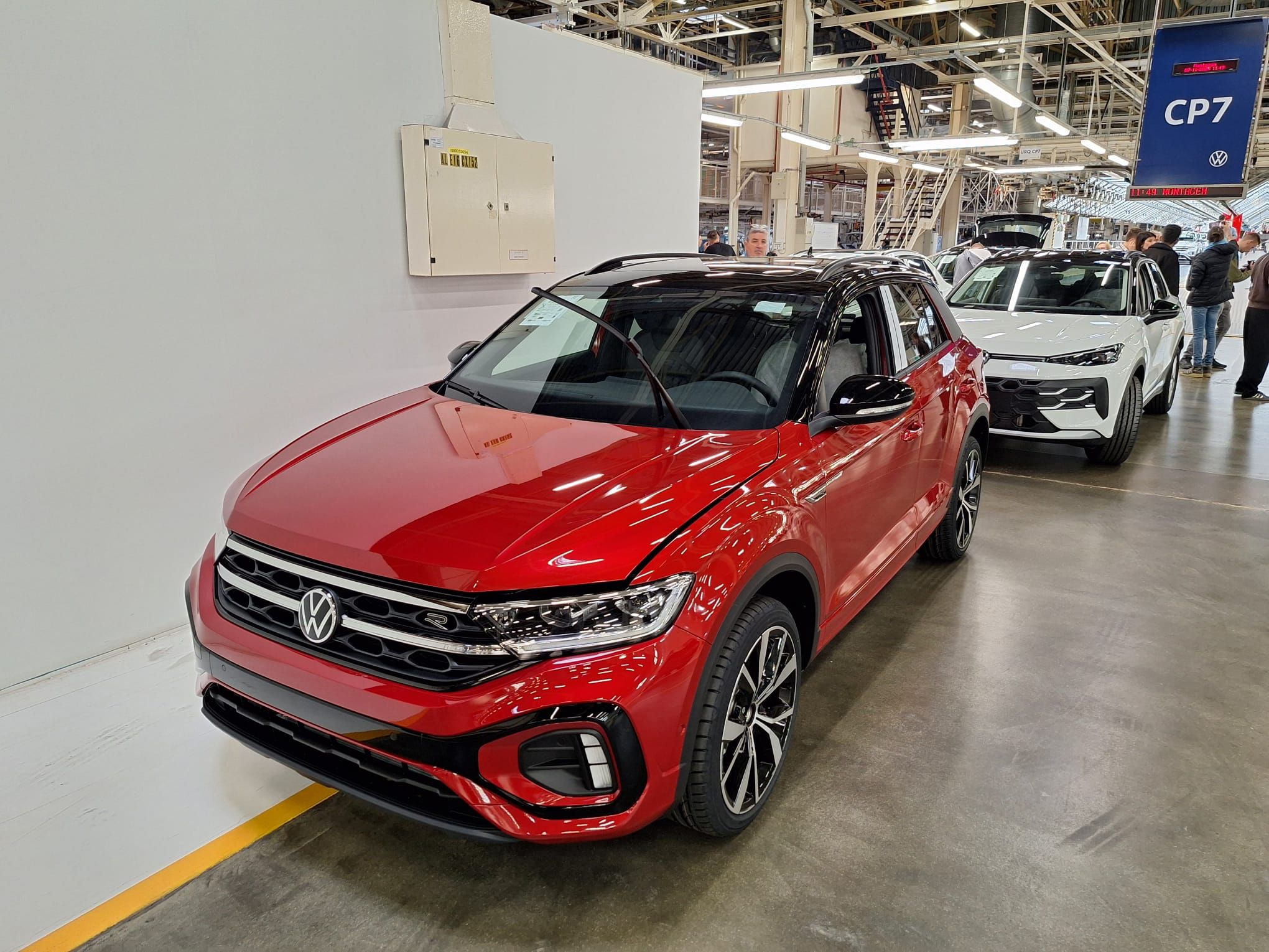 FOTO | Cum arată uzina Volkswagen Autoeuropa din Portugalia, locul unde se produce SUV-ul T-Roc - Poza 2