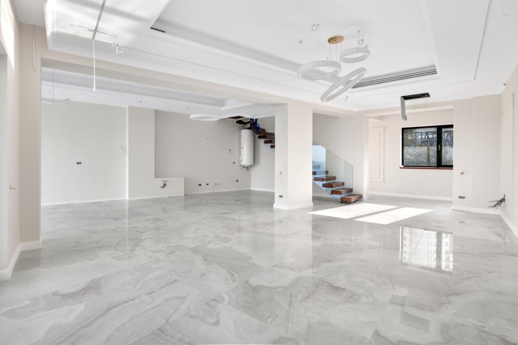 Cum arăta un penthouse de peste 1 milion de euro amplasat pe malul mării la Olimp - Imagine 16