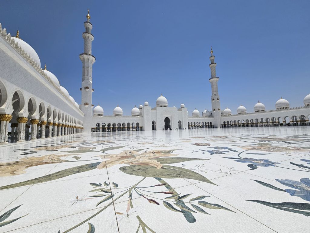 Abu Dhabi - Imagine 57