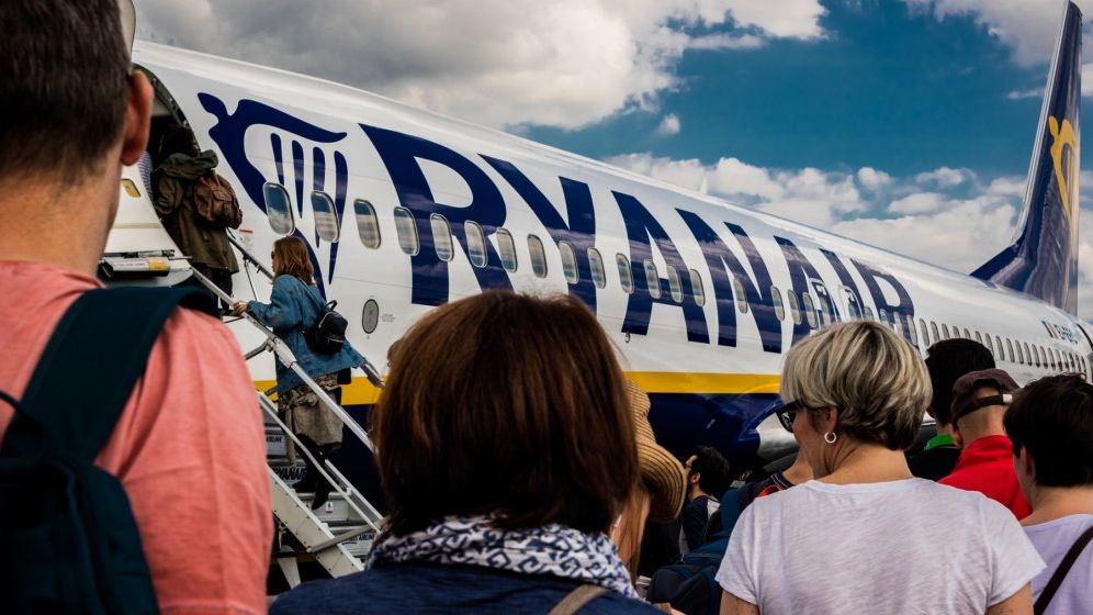 Zboruri blocate în Spania, din cauza grevelor de la Ryanair şi Easyjet, în plin sezon turistic