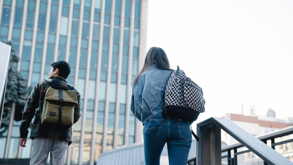 România, codașa UE la absolvenții de facultate: doar 23% dintre tinerii de 25-34 de ani au studii superioare