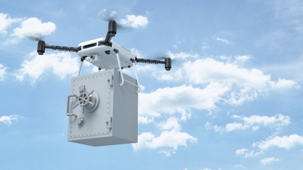 Cărau aur din Rusia cu drona, dar au fost prinși de poliție