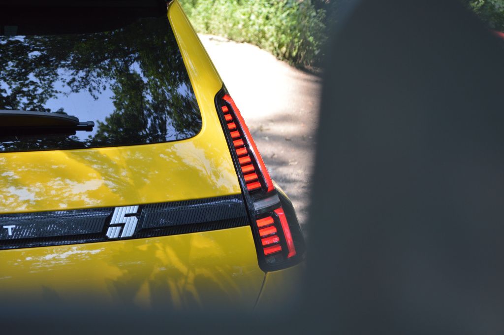 [FOTO] Test Drive Renault 5 E-Tech, o electrică de oraș după care întorci capul de fiecare dată - Imagine 23