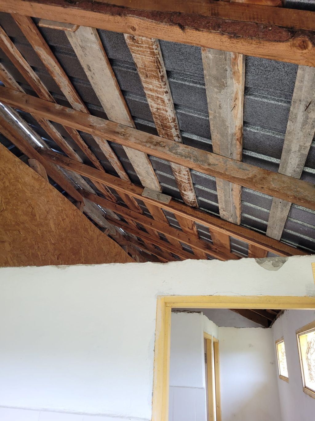 GALERIE FOTO: Cum ar fi ca toaletele din fundul curții să fie mutate în interiorul școlii? O aso - Imagine 6