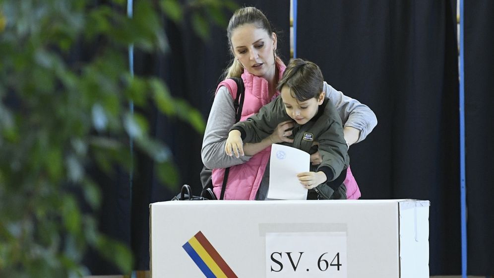 Diaspora: peste 24.000 de romani au votat, la urne, pana in jurul orei 15:00