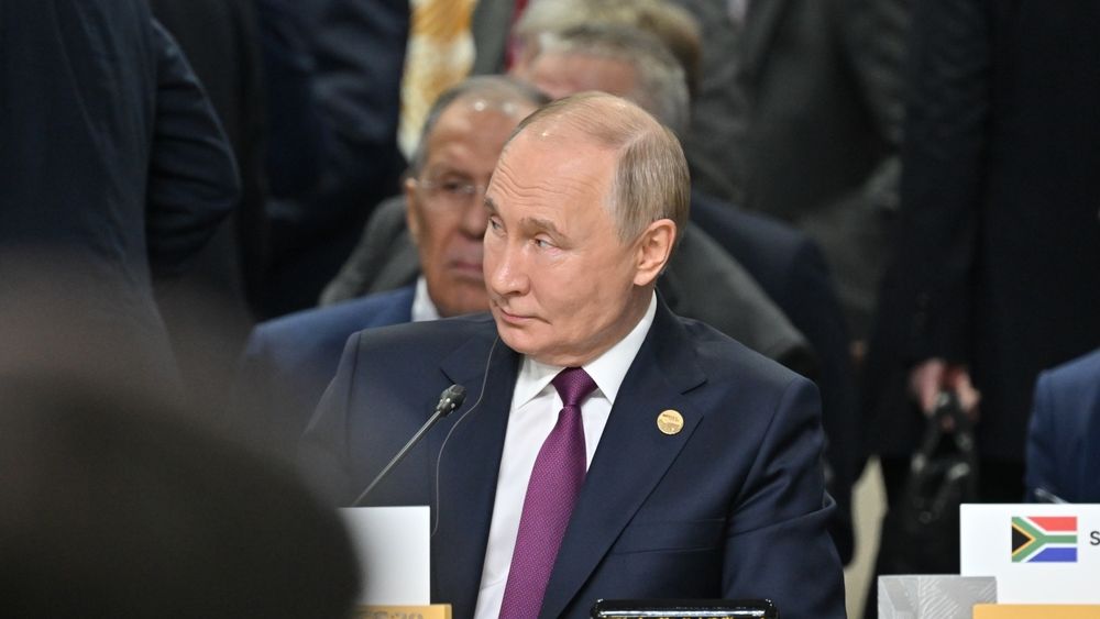 Cine sunt oamenii care vor fi alături de Trump și Putin la summitul din Alaska