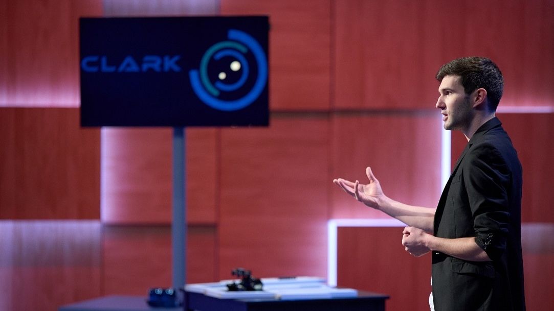 Povestea startup-ului Clark Vision, pornit de la ideea unor ochelari cu care să vezi ”prin pereți”