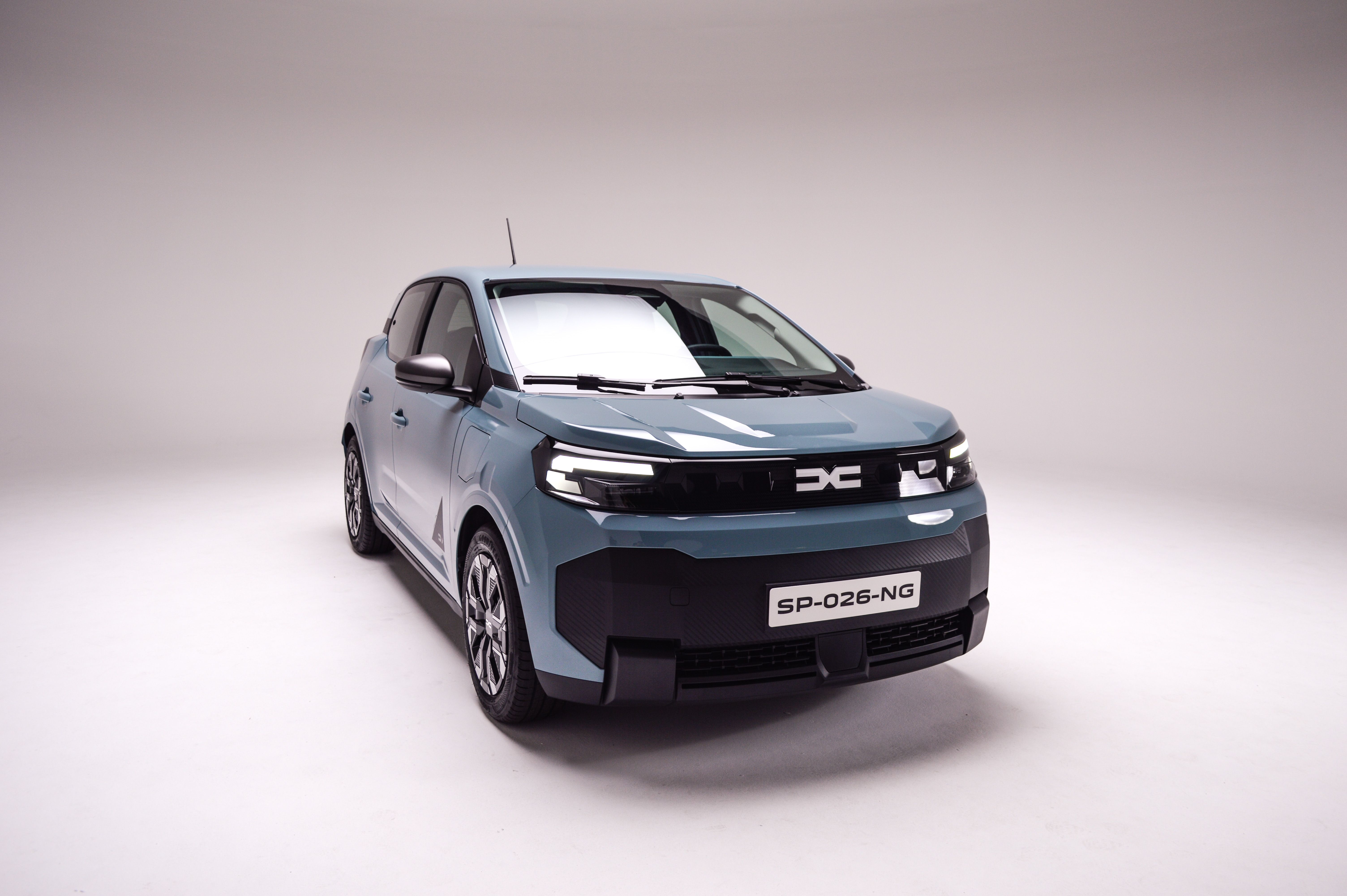 FOTO | Aceasta este noua Dacia Spring. Ce autonomie are, cât costă și cât de mare este noua Dacia electrică - Poza 5