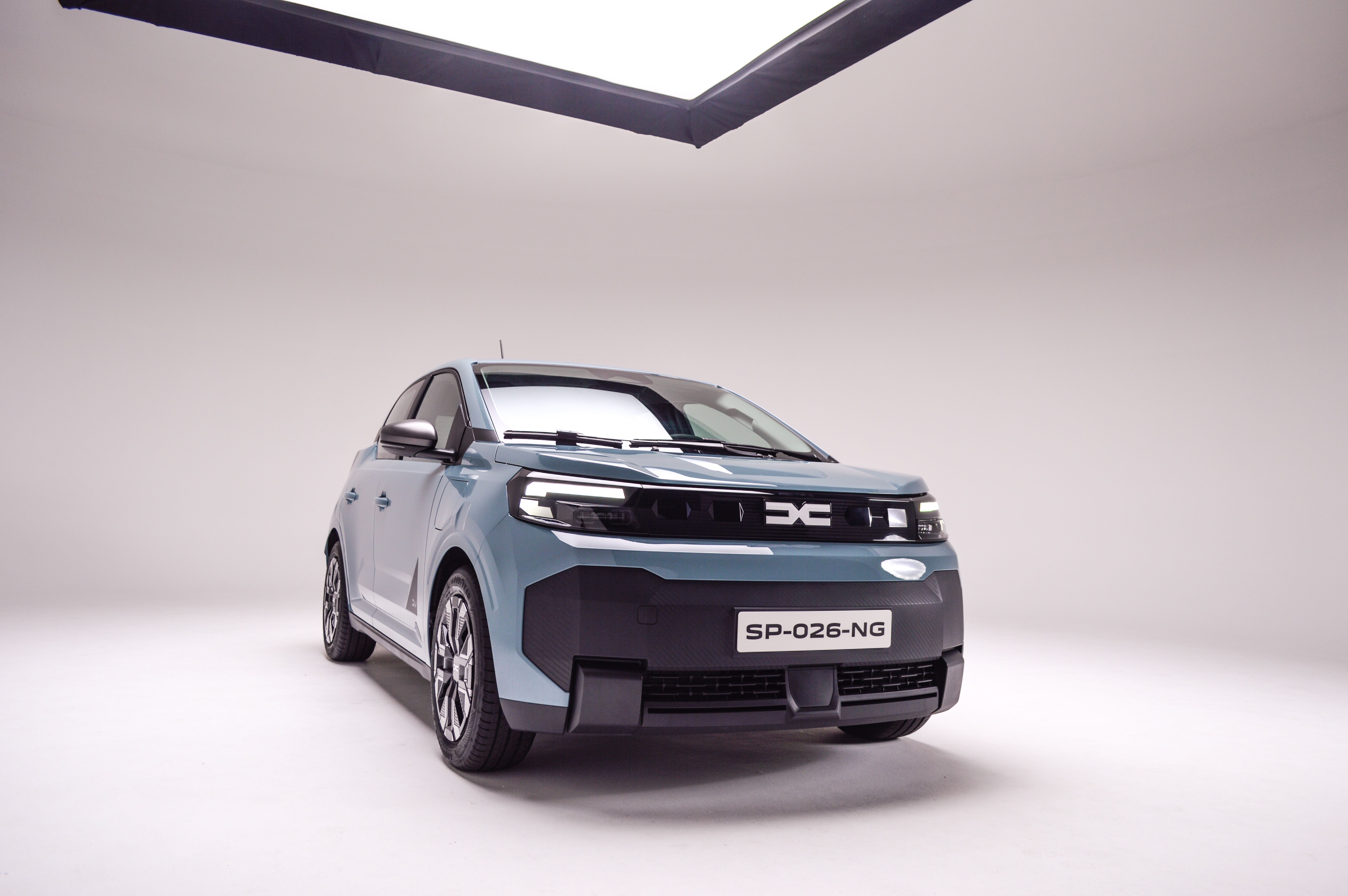 FOTO | Aceasta este noua Dacia Spring. Ce autonomie are, cât costă și cât de mare este noua Dacia electrică - Poza 3