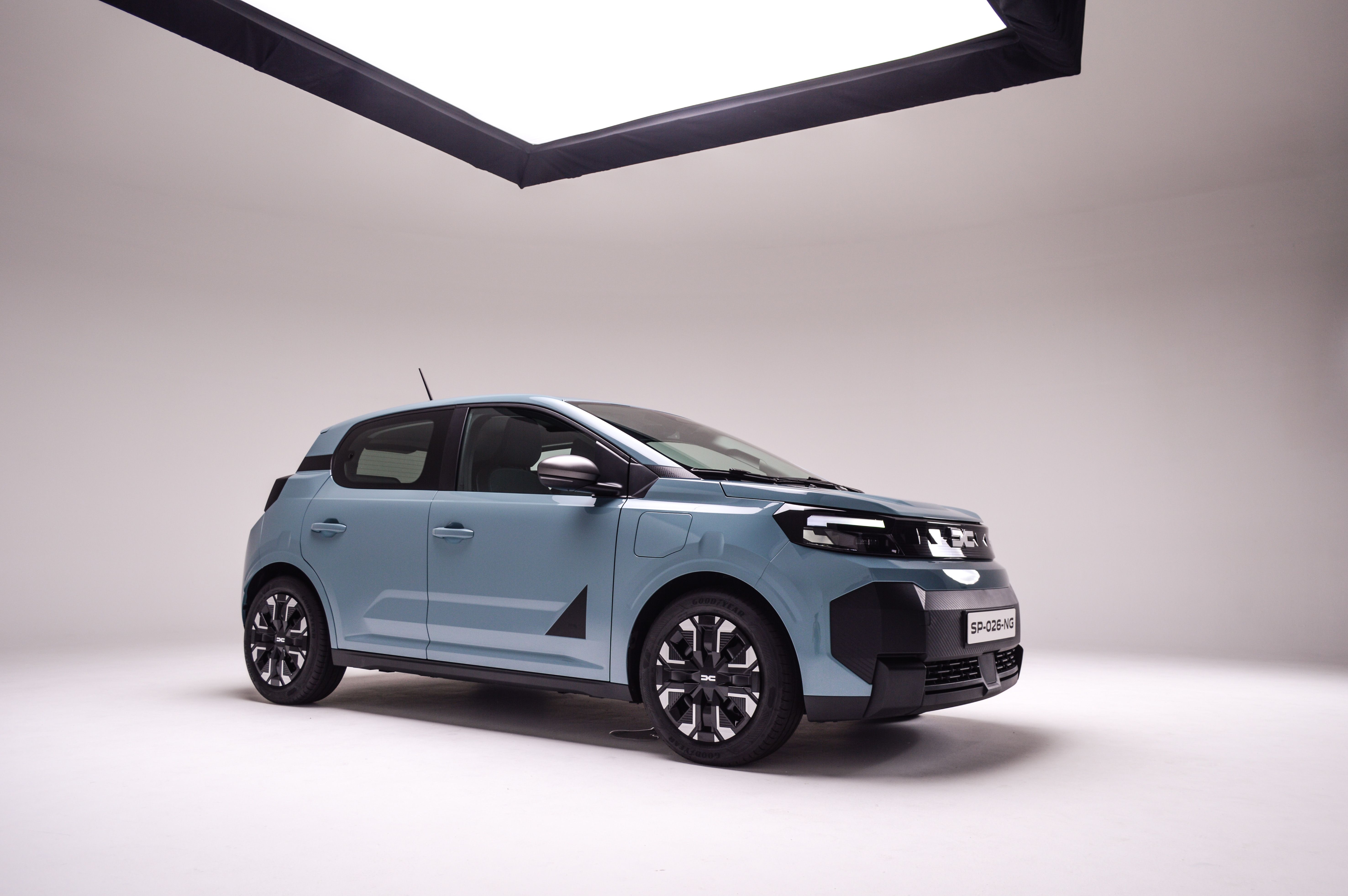 FOTO | Aceasta este noua Dacia Spring. Ce autonomie are, cât costă și cât de mare este noua Dacia electrică - Poza 1