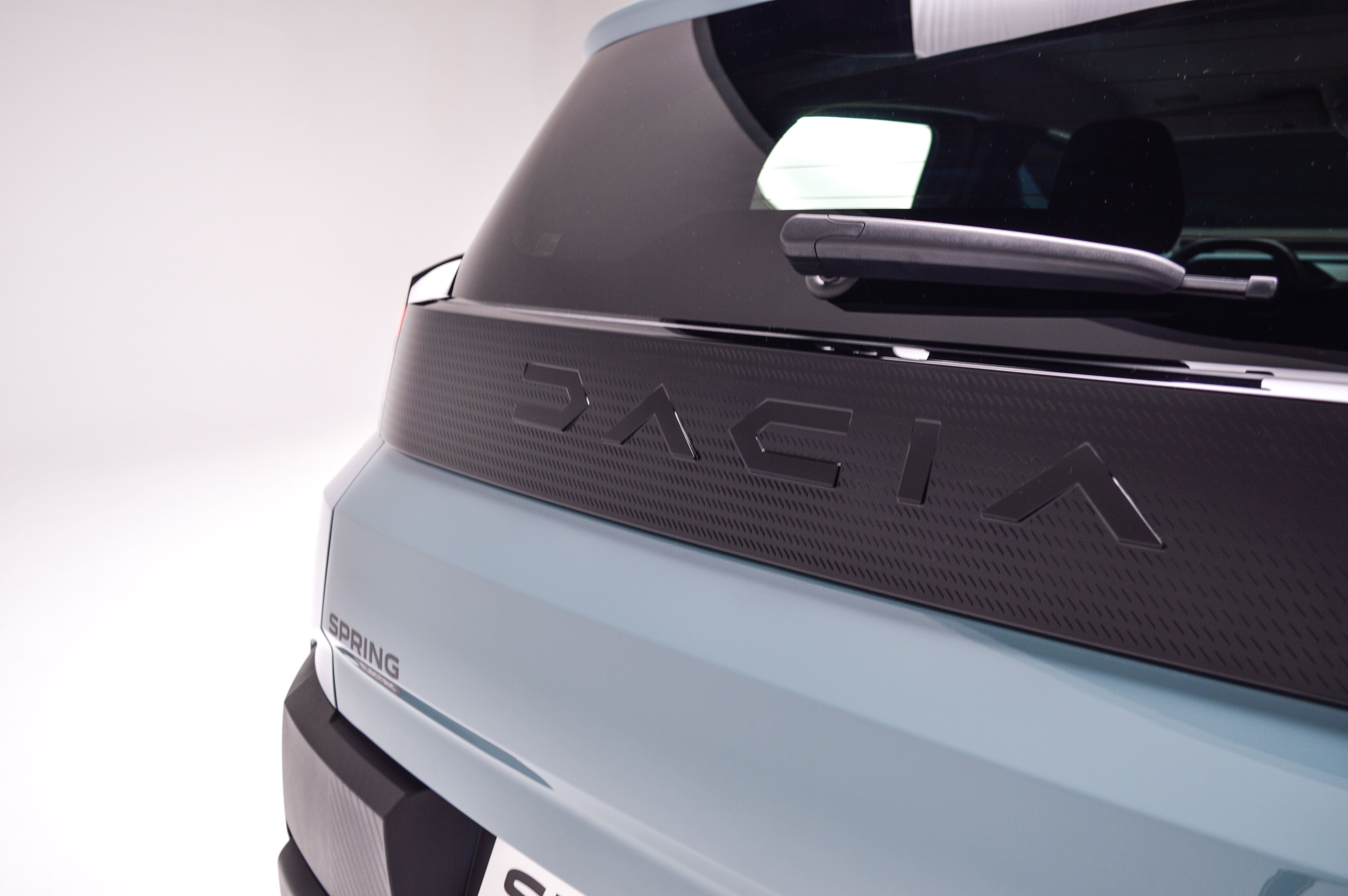 FOTO | Aceasta este noua Dacia Spring. Ce autonomie are, cât costă și cât de mare este noua Dacia electrică - Poza 20